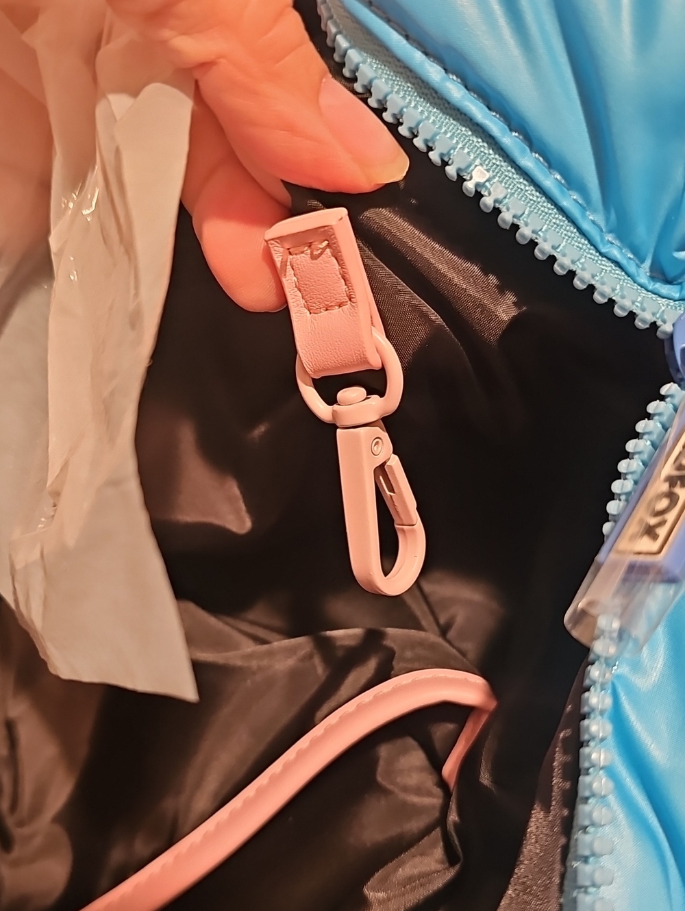 Wildfox Tote With Lip Design - Picture 7 of 8